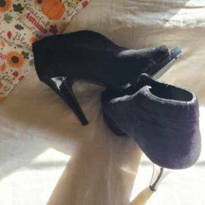 NINE WEST Heels